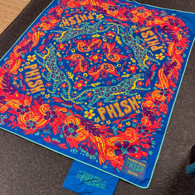 Festival Picnic Blanket - Lightweight Concert Blanket RT859 in King - 80x90"