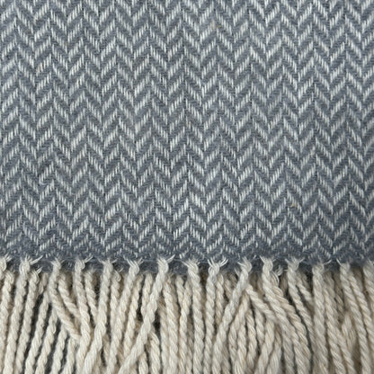 Woolly Bully Throw - RT808