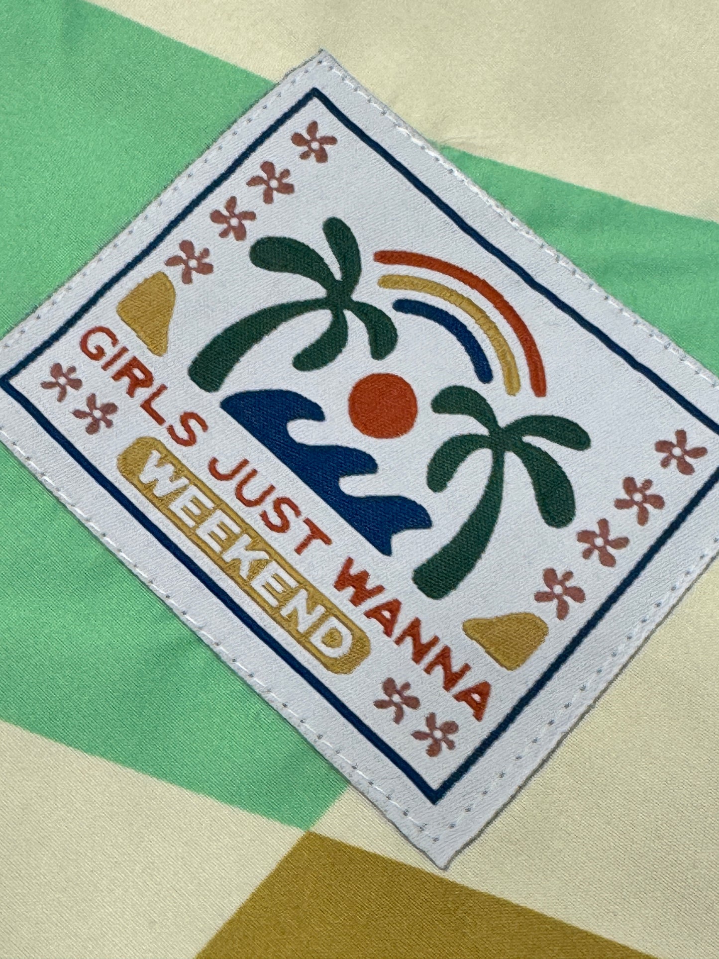 Festival Picnic Blanket - Lightweight Concert Blanket RT859