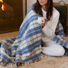 Woolly Bully Throw - RT808 in Glacier Steam