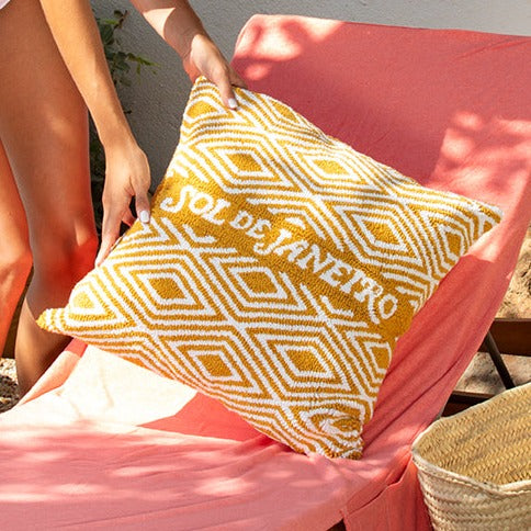 Custom Tufted Hook Loop Pillows - RT826