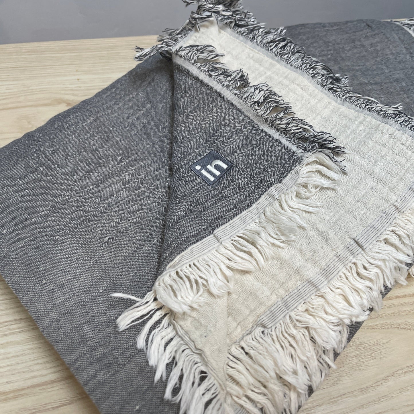Umbria Throw Blanket - RT043