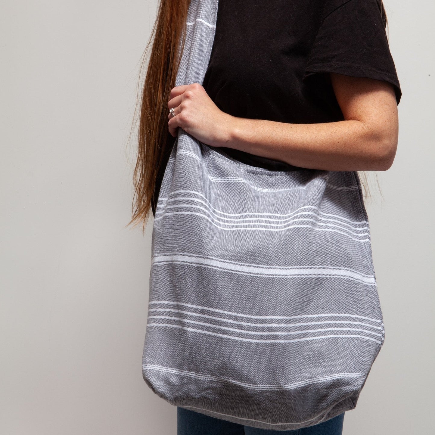Essential  Messenger Bag